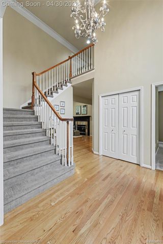 1811 Blue Grass Drive, Rochester Hills, MI 48306