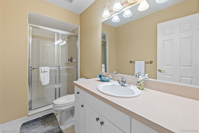 1811 Blue Grass Drive, Rochester Hills, MI 48306