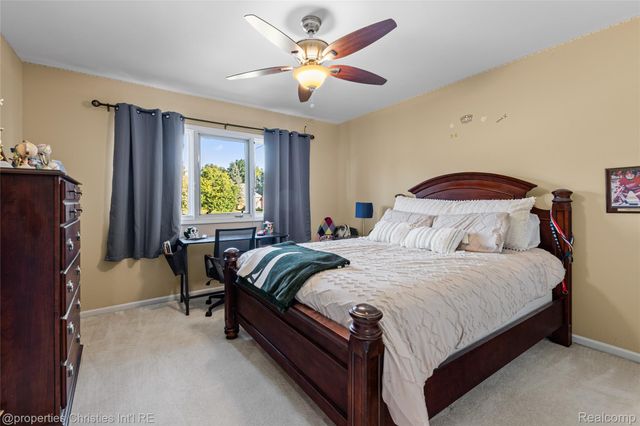1811 Blue Grass Drive, Rochester Hills, MI 48306