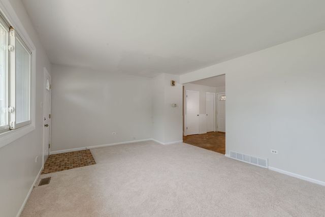 7305 W 75th Street, Bridgeview, IL 60455