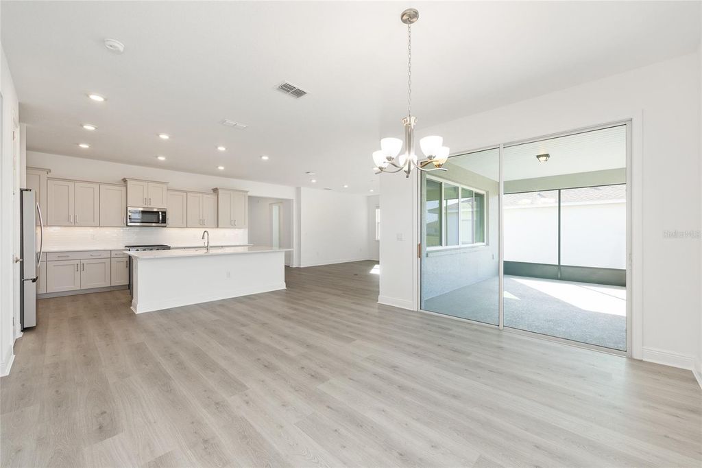 Image 15 of property listing at 10055 SW 106TH CIRCLE, Ocala, FL 34481