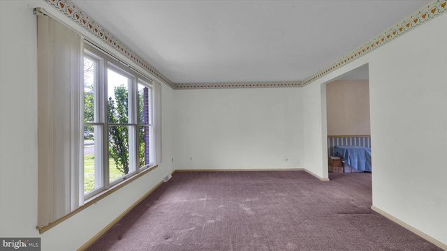 672 BRIGHTON DR, Hatfield, PA 19440