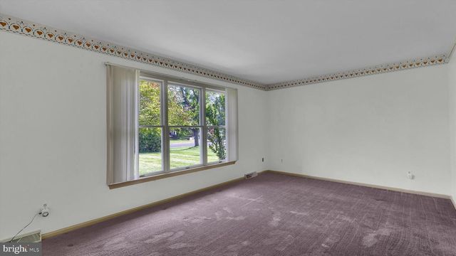 672 BRIGHTON DR, Hatfield, PA 19440