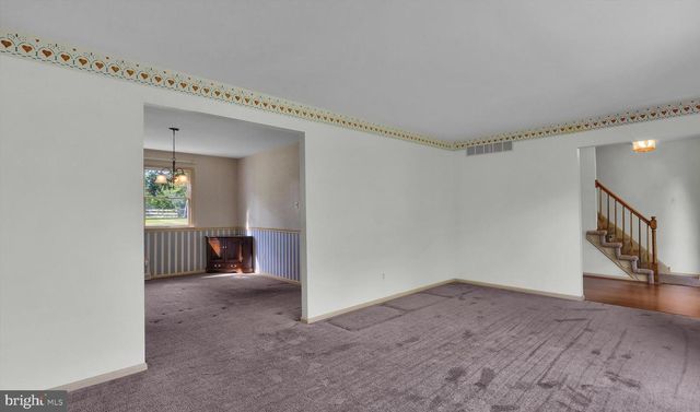 672 BRIGHTON DR, Hatfield, PA 19440