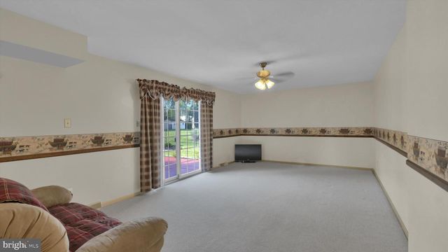 672 BRIGHTON DR, Hatfield, PA 19440
