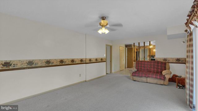 672 BRIGHTON DR, Hatfield, PA 19440