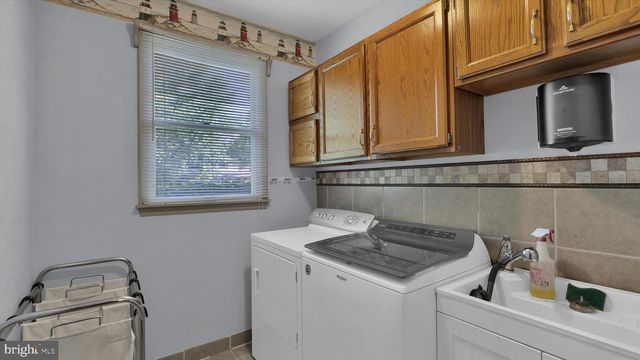 672 BRIGHTON DR, Hatfield, PA 19440