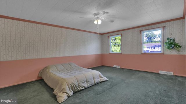 672 BRIGHTON DR, Hatfield, PA 19440