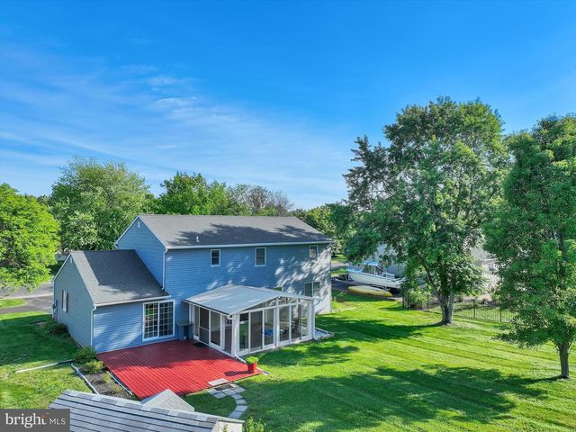 672 BRIGHTON DR, Hatfield, PA 19440