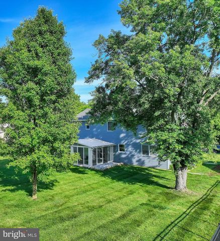 672 BRIGHTON DR, Hatfield, PA 19440