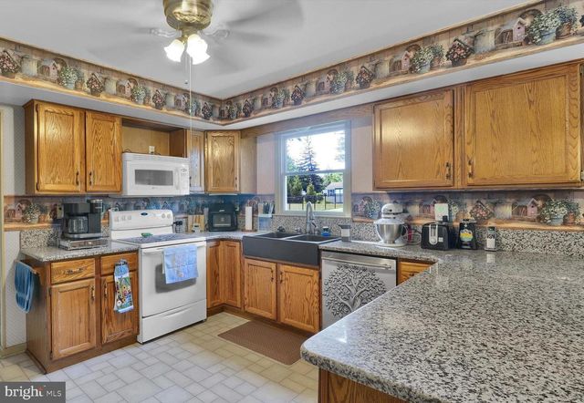 672 BRIGHTON DR, Hatfield, PA 19440