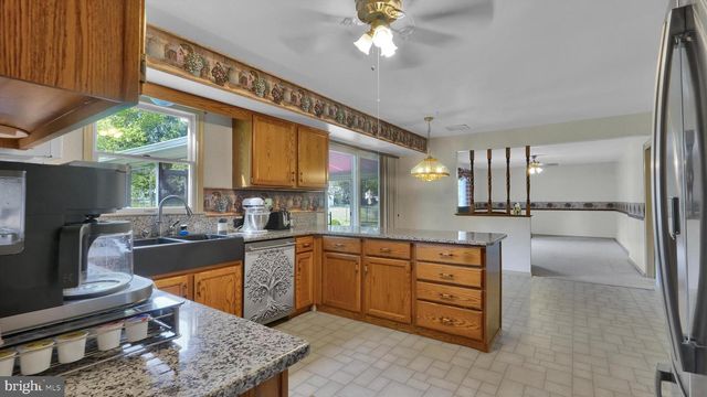 672 BRIGHTON DR, Hatfield, PA 19440