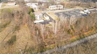 17211 E 32nd Street, Independence, MO 64055