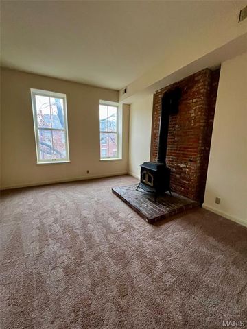 2317 S 10th Street, St Louis, MO 63104