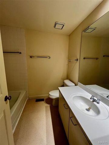 2317 S 10th Street, St Louis, MO 63104