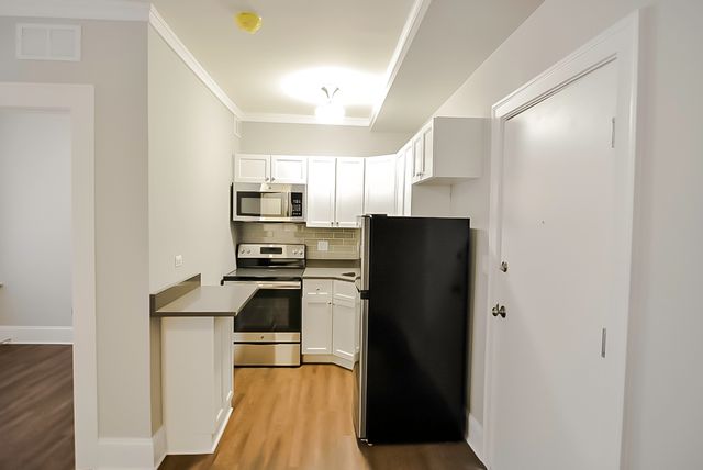 817 W Lakeside Place 507, Chicago, IL 60640