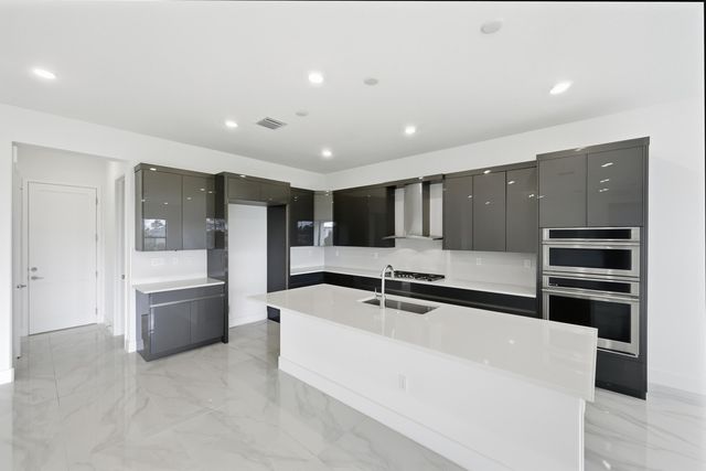 7707 Laurel Park Drive, Lake Worth, FL 33449