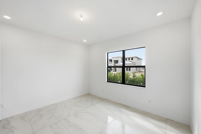 7707 Laurel Park Drive, Lake Worth, FL 33449