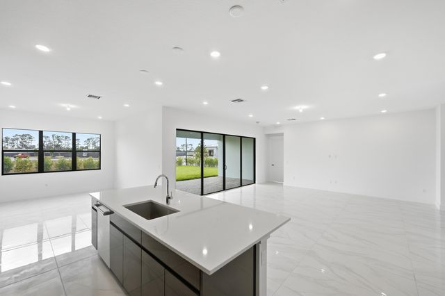 7707 Laurel Park Drive, Lake Worth, FL 33449