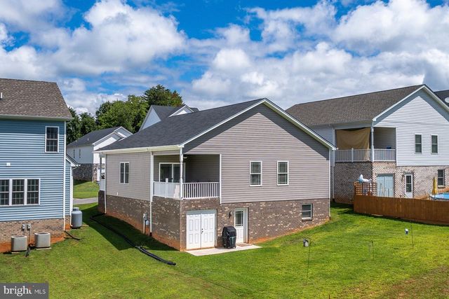 1103 EMERALD CREST DR, Bedford, VA 24523