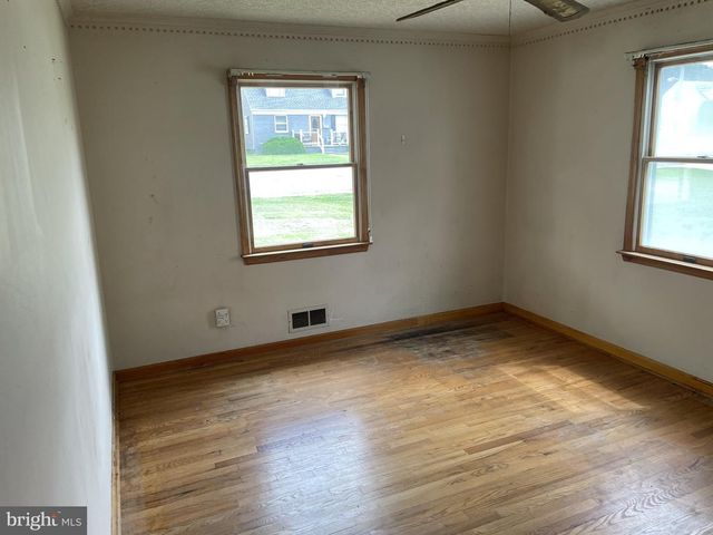 108 S LONGCROSS RD, Linthicum Heights, MD 21090