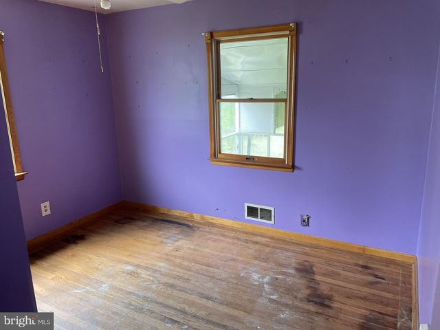 108 S LONGCROSS RD, Linthicum Heights, MD 21090