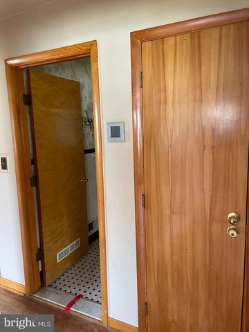 108 S LONGCROSS RD, Linthicum Heights, MD 21090
