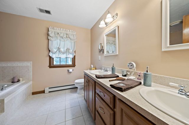 49 Lantern Ln, Pembroke, MA 02359
