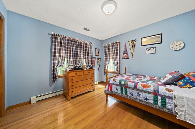 49 Lantern Ln, Pembroke, MA 02359