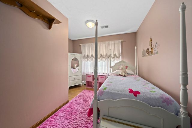 49 Lantern Ln, Pembroke, MA 02359