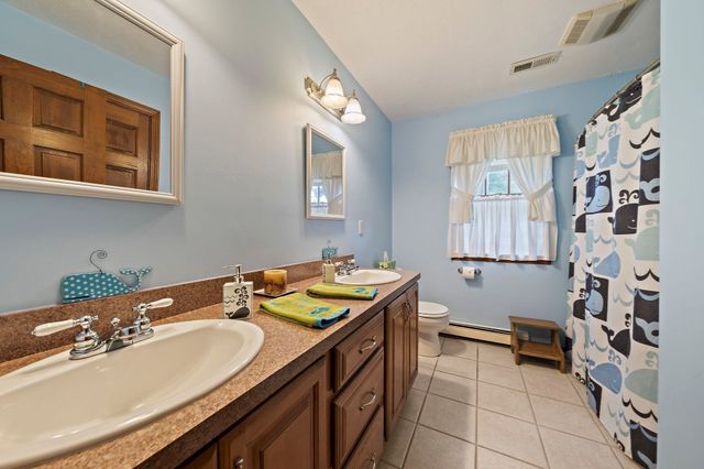 49 Lantern Ln, Pembroke, MA 02359