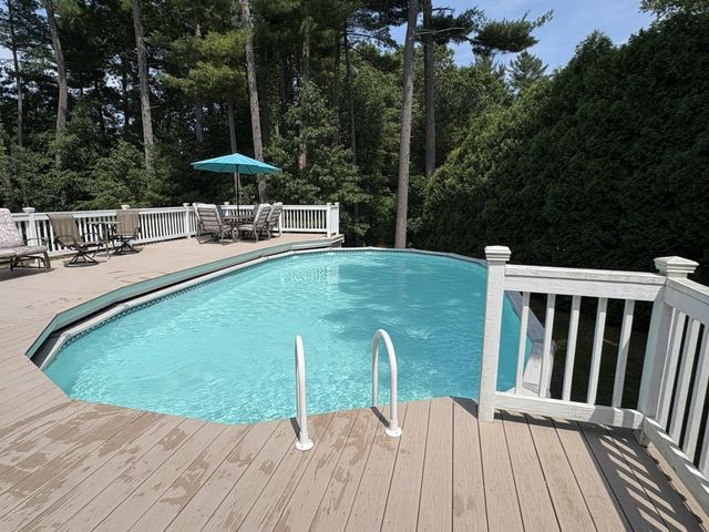 49 Lantern Ln, Pembroke, MA 02359