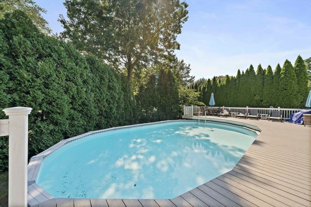 49 Lantern Ln, Pembroke, MA 02359