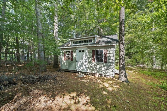 49 Lantern Ln, Pembroke, MA 02359