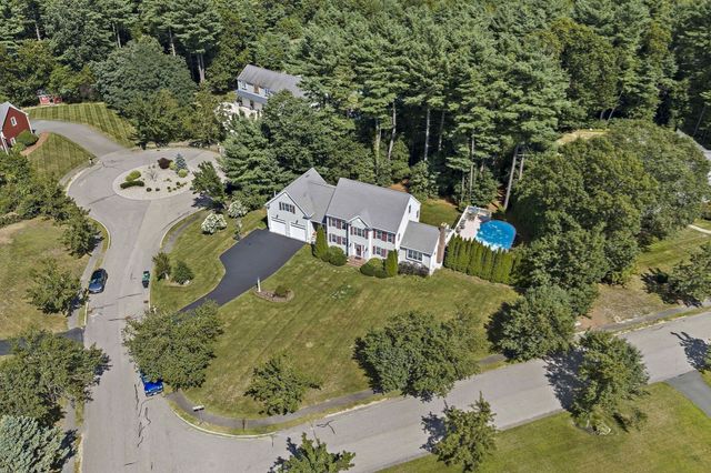 49 Lantern Ln, Pembroke, MA 02359