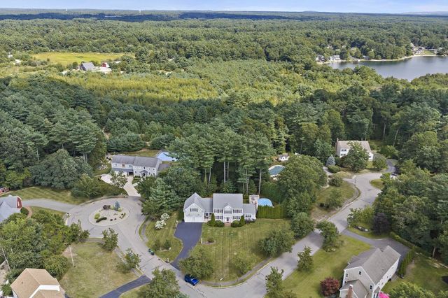 49 Lantern Ln, Pembroke, MA 02359