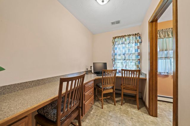 49 Lantern Ln, Pembroke, MA 02359
