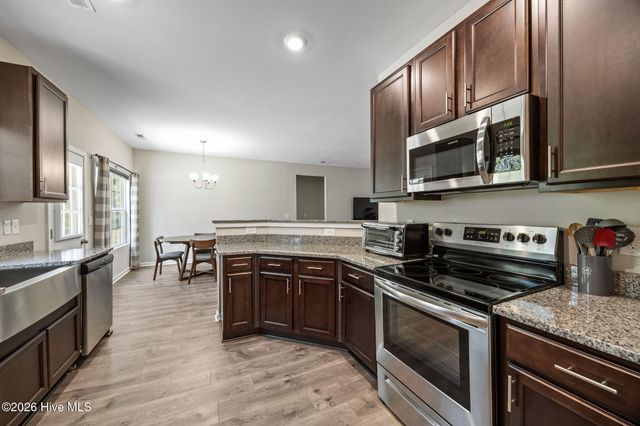 917 Cardinal Place, Vass, NC 28394
