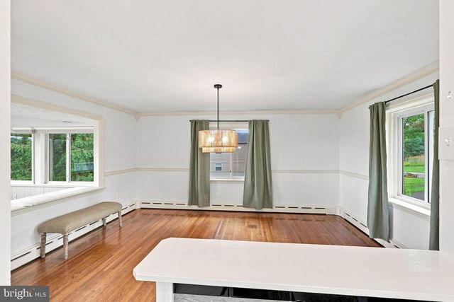 260 BLOSSOM HILL DR, Lancaster, PA 17601