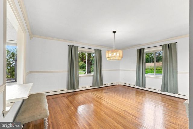 260 BLOSSOM HILL DR, Lancaster, PA 17601