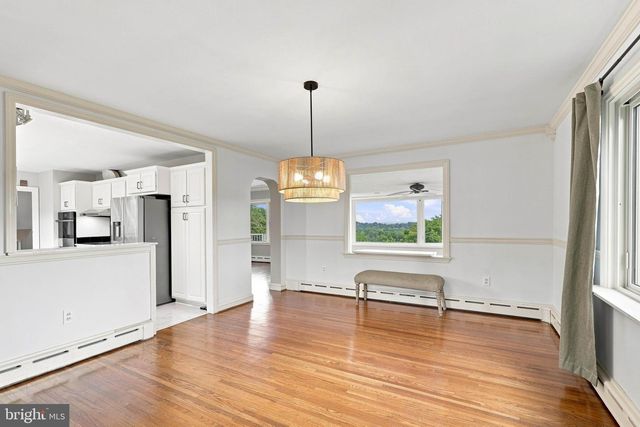260 BLOSSOM HILL DR, Lancaster, PA 17601