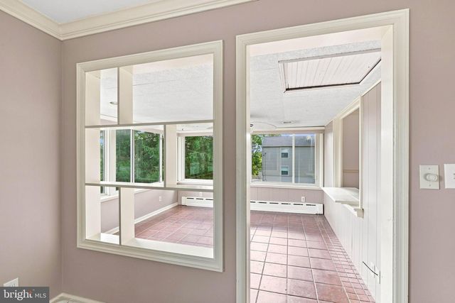 260 BLOSSOM HILL DR, Lancaster, PA 17601