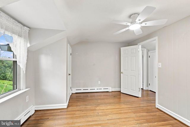260 BLOSSOM HILL DR, Lancaster, PA 17601