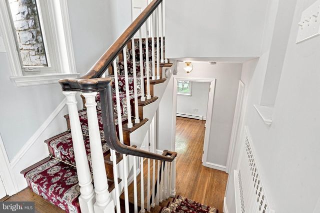 260 BLOSSOM HILL DR, Lancaster, PA 17601