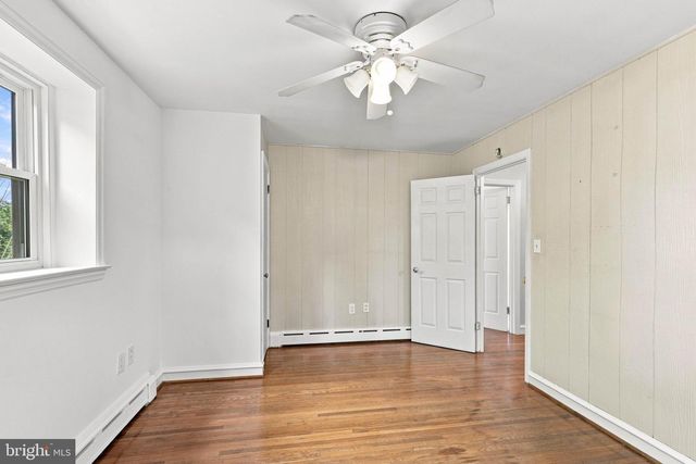 260 BLOSSOM HILL DR, Lancaster, PA 17601