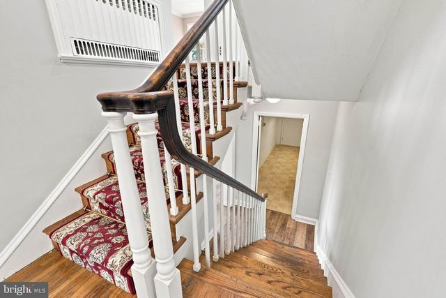 260 BLOSSOM HILL DR, Lancaster, PA 17601