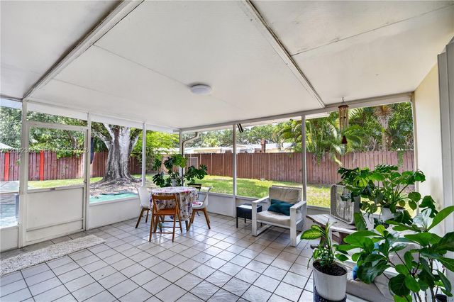 5122 SW 92nd Terrace, Cooper City, FL 33328