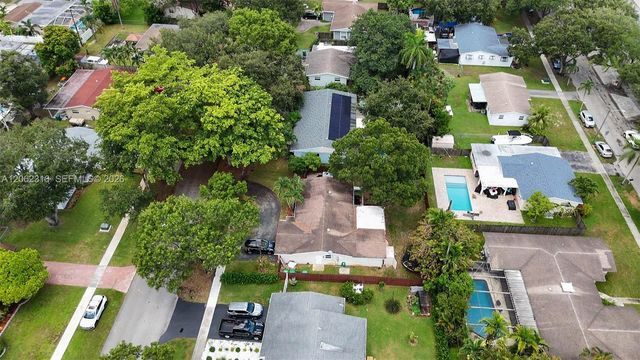 5122 SW 92nd Terrace, Cooper City, FL 33328