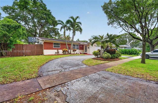 5122 SW 92nd Terrace, Cooper City, FL 33328