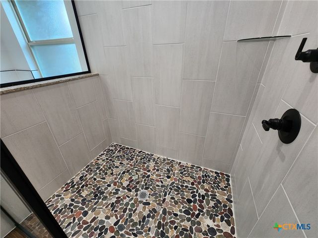 718 Golden Eagle Drive, Salado, TX 76571